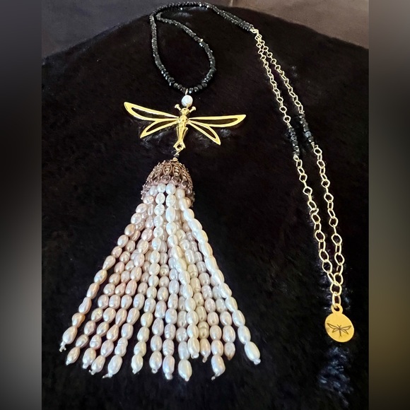 *NWOT* Beautiful Tabelina Onyx and Pearl Tassel Necklace - Picture 1 of 8